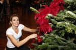 Amsterdam 8 december 2011
Bn ers tuigen kerstboom op voor het goede doel in artis. De aktie is mogelijk gemaakt door Sky radio. Danielle Overgaag en Christoph Haddad
Peter Smulders bv