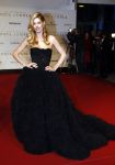 Amsterdam 21 november 2011
Premiere Nova Zembla in het RAI theater. De film is geregisseerd door Reinout Oerlemans en Robert de Hoog en Doutzen Kroes spelen de hoofdrollen.
Prinses Maxima en prins Wilem Alexander zijn de eregasten.Doutzen met man Sunnery James
Peter Smulders bv