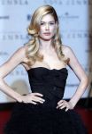 Amsterdam 21 november 2011
Premiere Nova Zembla in het RAI theater. De film is geregisseerd door Reinout Oerlemans en Robert de Hoog en Doutzen Kroes spelen de hoofdrollen.
Prinses Maxima en prins Wilem Alexander zijn de eregasten.Doutzen met man Sunnery James
Peter Smulders bv