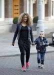 Amsterdam 28 november 2011
Opening sportschool Carlos Lens. Fajah Lourens met zoon
Peter Smulders bv