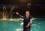 Harderwijk 30 november 2011
Frans Bauer aan het trainen voor show met dolfijnen in het dolfinarium. Zijn vader en zoon Christiaan zijn erbij.
Peter Smulders bv