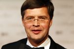Amsterdam 21 november 2011
Premiere Nova Zembla in het RAI theater. De film is geregisseerd door Reinout Oerlemans en Robert de Hoog en Doutzen Kroes spelen de hoofdrollen.
Prinses Maxima en prins Wilem Alexander zijn de eregasten. Jan Peter Balkenende
Peter Smulders bv