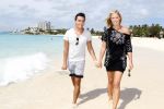 Sint Maarten 10 november 2011
Jan Smit en zijn vrouw Liza op het strand de dag voor hun trouwen.
Peter Smulders bv