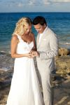 Sint Maarten 11 november 2011
Jan Smit en Liza trouwen op het strand Baie Rouge.
Peter Smulders bv