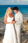 Sint Maarten 11 november 2011
Jan en Liza Smit trouwen op het strand met de naam baie Rouge
Peter Smulders bv