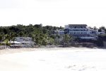 Sint Maarten 12 november 2011
Het hotel La Samanna en het strand bij het hotel waar Jan en Liza Smit verbleven met hun gasten.
Peter Smulders bv