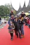 Kaatsheuvel, 9 Oktober 2011
Premiï¿½re van de musical Droomvlucht
Amanda Krabbe en Martijn Krabbe met de kinderen
Foto Peter smulders BV