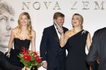 Amsterdam 21 november 2011
Premiere Nova Zembla in het RAI theater. De film is geregisseerd door Reinout Oerlemans en Robert de Hoog en Doutzen Kroes spelen de hoofdrollen.
Prinses Maxima en prins Wilem Alexander zijn de eregasten.
Peter Smulders bv