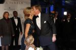 Amsterdam 21 november 2011
Premiere Nova Zembla in het RAI theater. De film is geregisseerd door Reinout Oerlemans en Robert de Hoog en Doutzen Kroes spelen de hoofdrollen.
Prinses Maxima en prins Wilem Alexander zijn de eregasten. Benjamin Oerlemans geeft bloemen aan Maxima
Peter Smulders bv