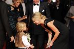 Amsterdam 21 november 2011
Premiere Nova Zembla in het RAI theater. De film is geregisseerd door Reinout Oerlemans en Robert de Hoog en Doutzen Kroes spelen de hoofdrollen.
Prinses Maxima en prins Wilem Alexander zijn de eregasten. Benjamin Oerlemans geeft bloemen aan Maxima
Peter Smulders bv