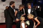 Amsterdam 21 november 2011
Premiere Nova Zembla in het RAI theater. De film is geregisseerd door Reinout Oerlemans en Robert de Hoog en Doutzen Kroes spelen de hoofdrollen.
Prinses Maxima en prins Wilem Alexander zijn de eregasten. Benjamin Oerlemans geeft bloemen aan Maxima
Peter Smulders bv