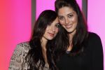 Amsterdam 26 oktober 2011
Speel en stijl awards georganiseerd door Grazia en Holland casino.
Mounira Hadj Mansour en Nadia
Peter Smulders bv