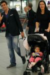 Amsterdam 8 november 2011
Nick Schilder met vriendin en dochter op schiphol.
Peter Smulders bv