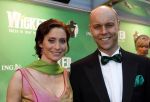 Scheveningen 6 november 2011
Premiere Wicked in het circustheater. Pia Douwes met een kennis
Peter Smulders bv