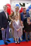 Amsterdam 26 november 2011
Premiere Dolfje Weerwolfje in carre. Paul v Loon met Prinses Laurentien Prins Constantijn en hun kinderen Aloise Claus Cazimir en ...
Peter Smulders bv