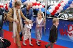 Amsterdam 26 november 2011
Premiere Dolfje Weerwolfje in carre. Paul v Loon met Prinses Laurentien Prins Constantijn en hun kinderen Aloise Claus Cazimir en ...
Peter Smulders bv