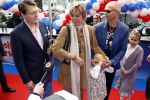 Amsterdam 26 november 2011
Premiere Dolfje Weerwolfje in carre. Paul v Loon met Prinses Laurentien Prins Constantijn en hun kinderen Aloise Claus Cazimir en ...
Peter Smulders bv