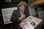 BAARN - In Restaurant Vuur is de perspresentatie gehouden van de nieuwe kerst cd genaamd Christmas Duets.  Met op de foto zanger Rene Froger. FOTO PETER SMULDERS BV