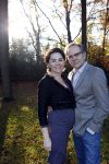 Ede 14 november 2011
Rob de Nijs en zijn zwangere vrouw Henriette bij hun thuis in de tuin.
Peter Smulders bv