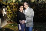 Ede 14 november 2011
Rob de Nijs en zijn zwangere vrouw Henriette bij hun thuis in de tuin.
Peter Smulders bv