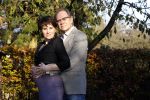 Ede 14 november 2011
Rob de Nijs en zijn zwangere vrouw Henriette bij hun thuis in de tuin.
Peter Smulders bv