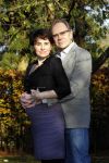 Ede 14 november 2011
Rob de Nijs en zijn zwangere vrouw Henriette bij hun thuis in de tuin.
Peter Smulders bv