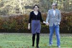 Ede 14 november 2011
Rob de Nijs en zijn zwangere vrouw Henriette bij hun thuis in de tuin.
Peter Smulders bv