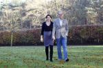 Ede 14 november 2011
Rob de Nijs en zijn zwangere vrouw Henriette bij hun thuis in de tuin.
Peter Smulders bv