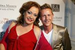 Amsterdam 24 november 2011
Uitreiking Beau monde awards in het Amstel hotel. Viola Holt met een kennis
Peter Smulders bv