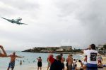 Sint maarten 9 november 2011
Laag overkomende vliegtuigen bij strand op sint maarten.
Peter Smulders bv