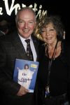 Hilversum 15 november 2011
Presentatie boek van de Zangeres zonder Naam geschreven door Ben Holthuis. Willeke v Ammelrooy met Ronnie Tober
Peter Smulders bv