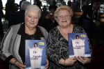 Hilversum 15 november 2011
Presentatie boek van de Zangeres zonder Naam geschreven door Ben Holthuis. fans Zangeres zonder naam
Peter Smulders bv