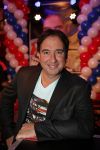 Noordwijk 23 november 2012
Presentatie cd Alex Wielders . Louis v gaal reikt de eerste cd uit.
Peter Smulders bv