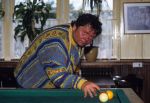 Vinkeveen, 13 Oktober 1997
Andre Hazes speelt biljart op de tafel bij de Plashoeve
Foto Peter Smulders BV