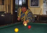 Vinkeveen, 13 Oktober 1997
Andre Hazes speelt biljart op de tafel bij de Plashoeve
Foto Peter Smulders BV