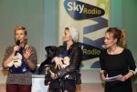 Hilversum 7 december 2012
Sky radio opbouwen Christmas tree (kerstboom) voor goede doelen. Anouk Smulders en Anita Witzier voor stichting hulphond
Peter Smulders bv