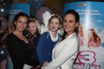 Amsterdam, 9 December 2012
Premiere Speelfilm de Drie Bengeltjes van K3
Aukje v Ginneken met haar zus Marieke v Ginneken en hun kinderen
Foto Peter Smulders BV