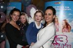 Amsterdam, 9 December 2012
Premiere Speelfilm K3 De Bengels
Aukje v Ginneken  met haar zus Marieke v Ginneken en hun kinderen
Foto Peter Smulders BV