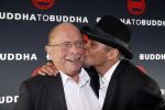 Amsterdam 23 november 2012
Opening nieuwe Buddha to Buddha pand in Amsterdam. Batul Looman met vader
Peter Smulders bv