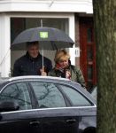 Oegstgeest  1 en 2 december 2012
Caroline Tensen thuis bij haar nieuwe vriend Ernst jan Smids. Haar mini cooper cabrio heeft allebei de dagen voor zijn huis gestaan.
Peter Smulders bv
