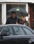 Oegstgeest  1 en 2 december 2012
Caroline Tensen thuis bij haar nieuwe vriend Ernst jan Smids. Haar mini cooper cabrio heeft allebei de dagen voor zijn huis gestaan.
Peter Smulders bv
