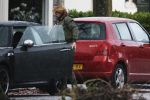 Oegstgeest  1 en 2 december 2012
Caroline Tensen thuis bij haar nieuwe vriend Ernst jan Smids. Haar mini cooper cabrio heeft allebei de dagen voor zijn huis gestaan.
Peter Smulders bv