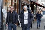 Amsterdam 6 december 2012
Danny Blind met zijn zoon Daley op de cornelis schuytstraat.
Peter Smulders bv