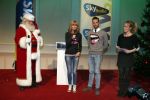 Hilversum 7 december 2012
Sky radio opbouwen Christmas tree (kerstboom) voor goede doelen. daphne Deckers en Fred v Leer
Peter Smulders bv
