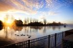 Nigtevecht 30 november 2012
De zon komt op achter ons huis met een beestje mist op de vecht.
Peter Smulders bv