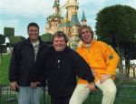 Disneyland Parijs, 9 November 1996
Edwin Smulders samen met Edwin Bredius en Andre Hazes.
Foto Peter Smulders BV