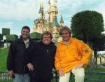 Disneyland Parijs, 9 November 1996
Edwin Smulders samen met Edwin Bredius en Andre Hazes.
Foto Peter Smulders BV
