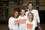 Katwijk Leiden 28 november 2012
Edwin en Annemarie v d sar en hun kinderen Joe en Lynn maken schilderije met Pim Smit die verkocht gaan worden voor de edwin v d Sar foundation.
Peter Smulders bv