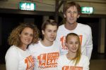 Katwijk Leiden 28 november 2012
Edwin en Annemarie v d sar en hun kinderen Joe en Lynn maken schilderije met Pim Smit die verkocht gaan worden voor de edwin v d Sar foundation.
Peter Smulders bv