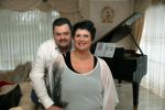 Tiel, 19 December 2012 Frans Duijts met zijn vrouw Marloes Duijts en hun 